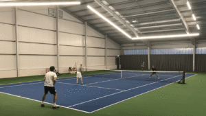 Sân tennis trong nhà: lựa chọn tốt hay lãng phí tiền?
